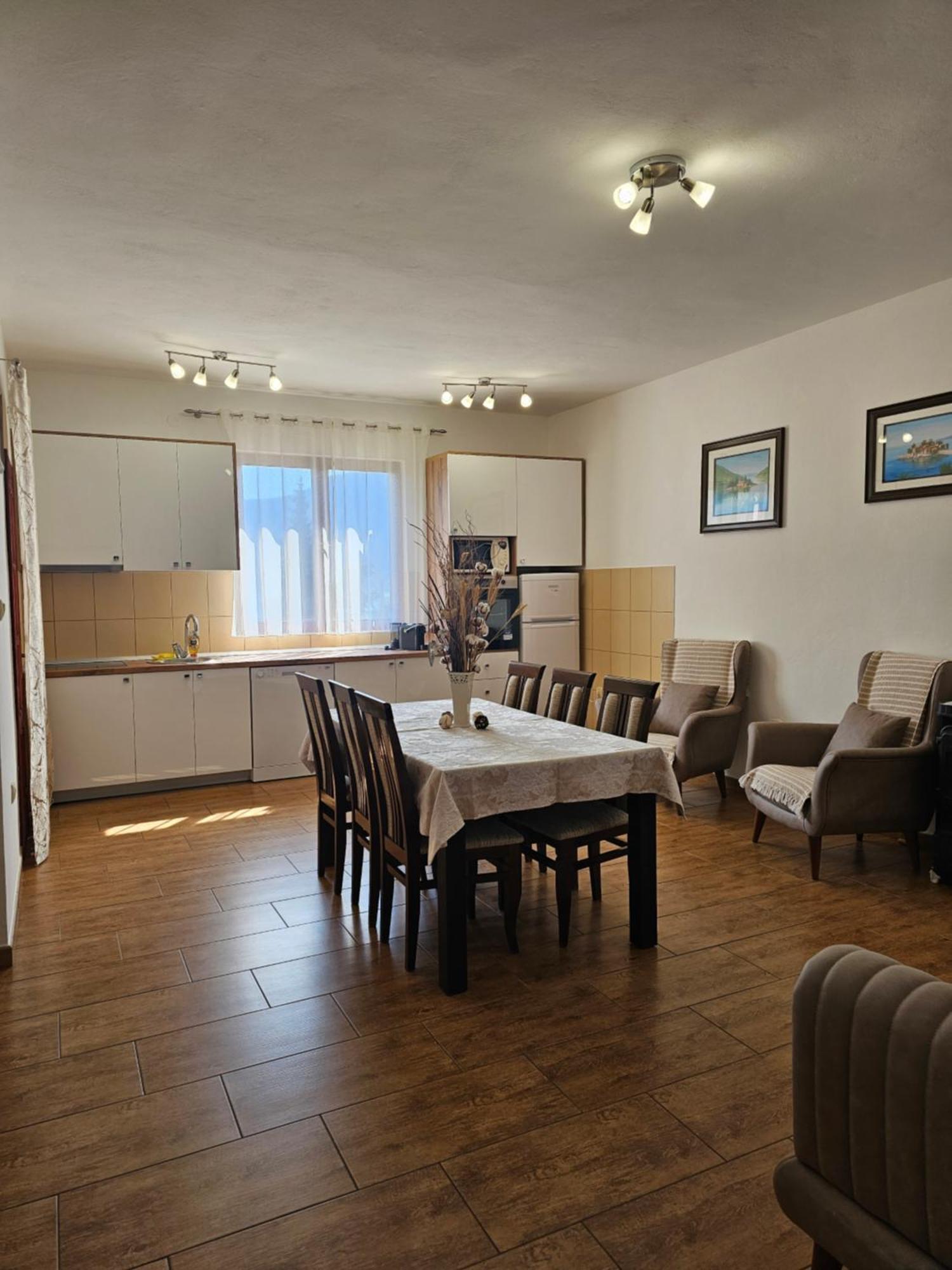 Apartments Nadja Котор Екстер'єр фото