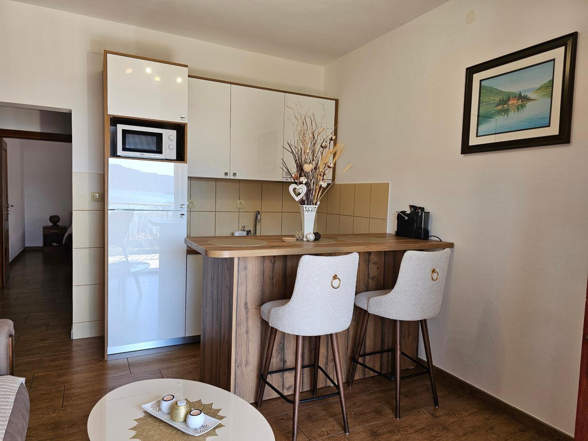 Apartments Nadja Котор Екстер'єр фото