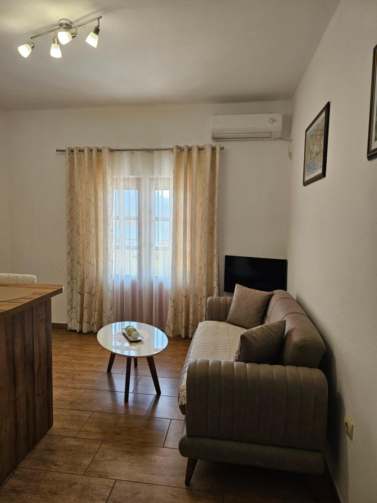 Apartments Nadja Котор Екстер'єр фото