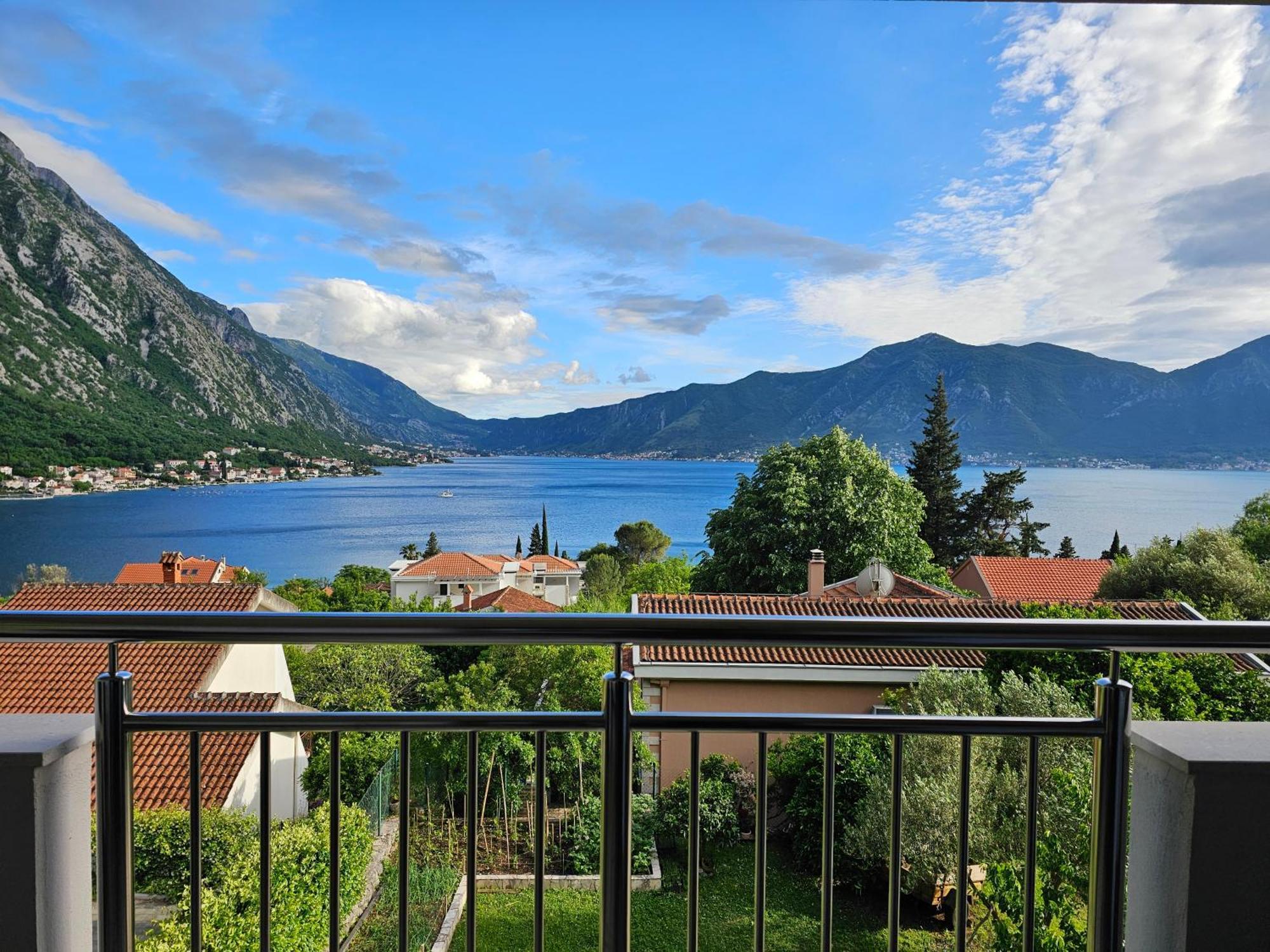 Apartments Nadja Котор Екстер'єр фото